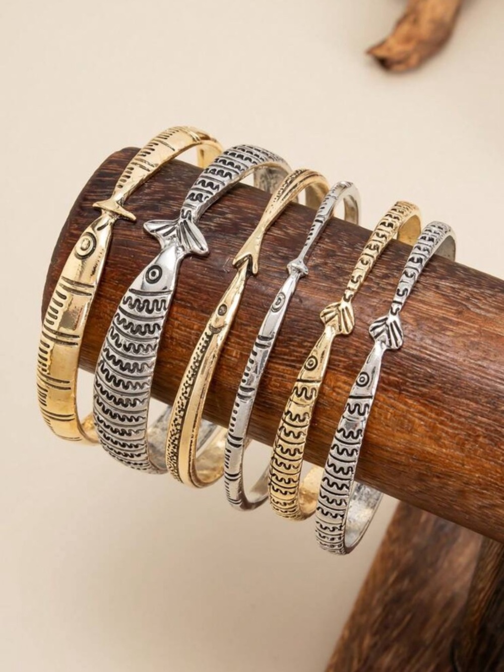 Fish Motif Bangle Set N2132 - Picture 3 of 9